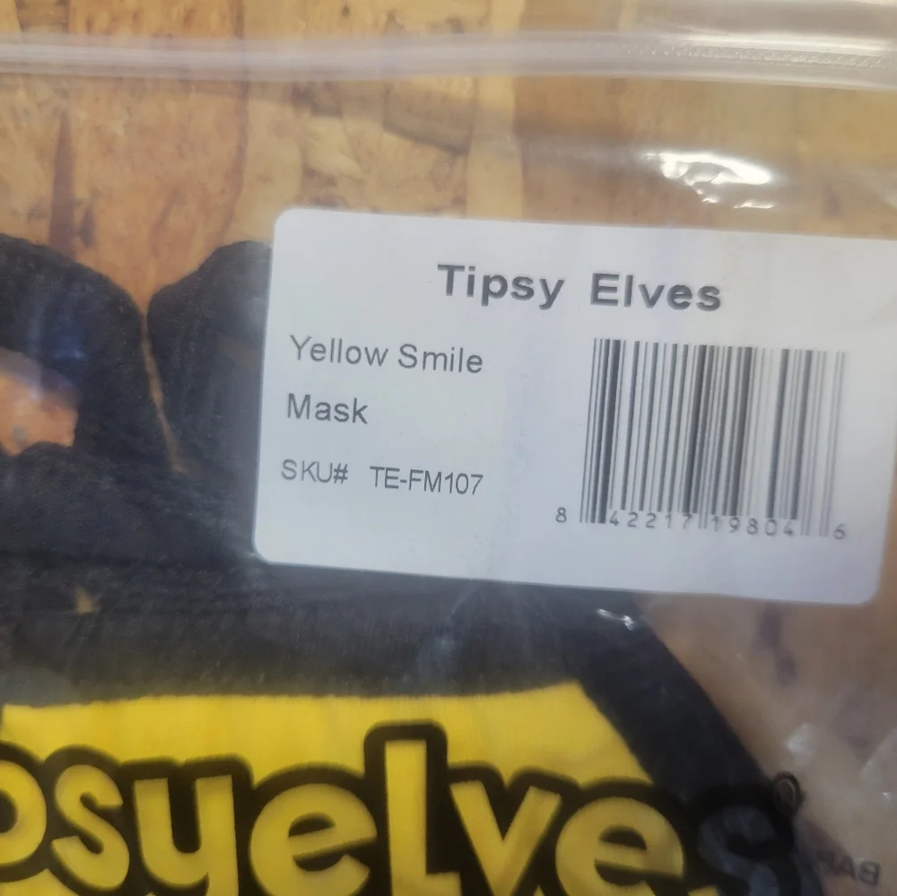 Tipsy Elves Yellow Smiley‎ Cloth Face Mask NWT
